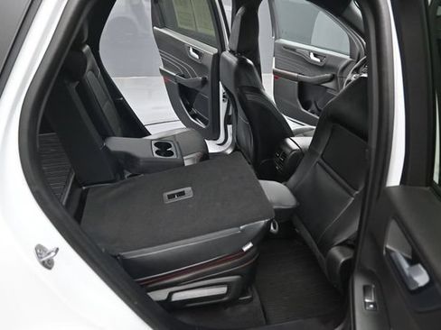 Used 2023 Ford Escape ST-Line Select AWD/4WD image 29