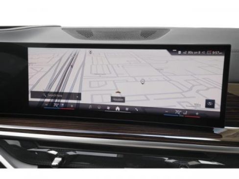 Used 2026 BMW X5 sDrive40i w/ Premium Package image 18