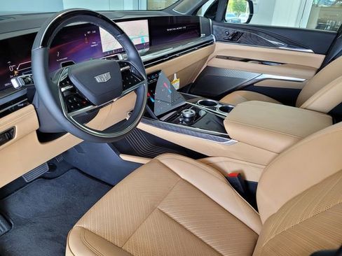 New 2025 Cadillac Escalade IQ Sport 2 w/ LPO, ONYX Package image 11