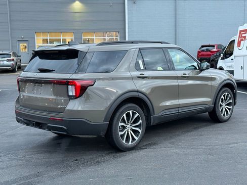 New 2026 Ford Explorer ST-Line image 6
