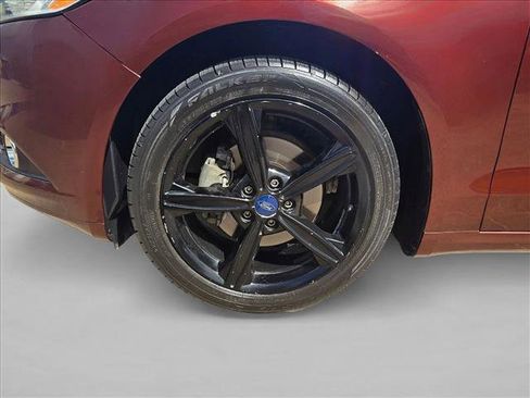 Used 2016 Ford Fusion SE FWD image 10