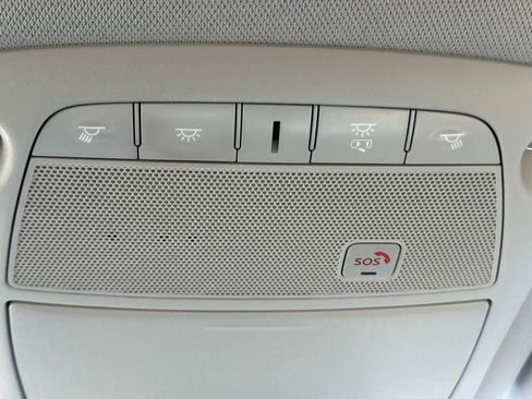 Used 2016 Nissan Rogue SL image 30