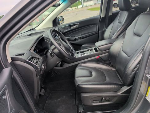 Used 2022 Ford Edge Titanium image 10