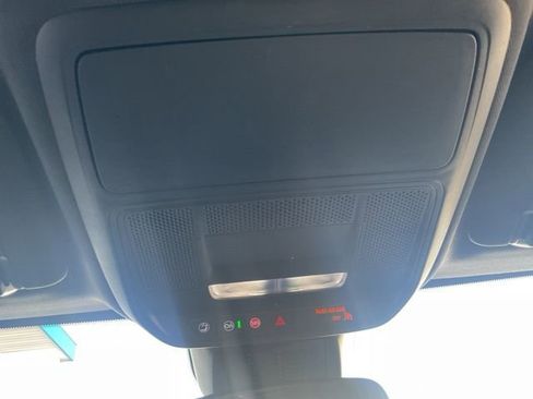 Used 2025 Chevrolet Equinox LT AWD/4WD image 21