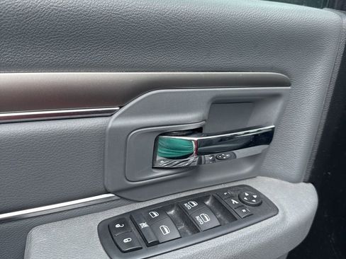 Used 2020 RAM 1500 Classic SLT w/ Luxury Group RWD image 12
