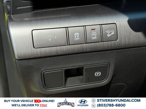 Certified 2025 Hyundai Kona SE image 21