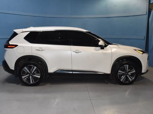 Used 2021 Nissan Rogue Platinum FWD image 26