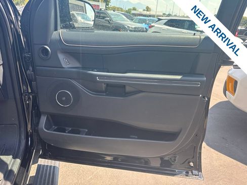 Used 2024 Ford Expedition Limited AWD/4WD image 10