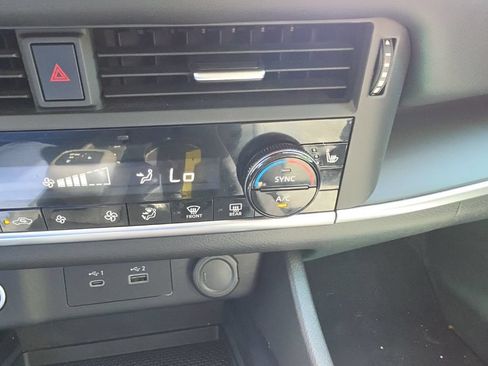 Used 2022 Nissan Rogue S FWD image 20