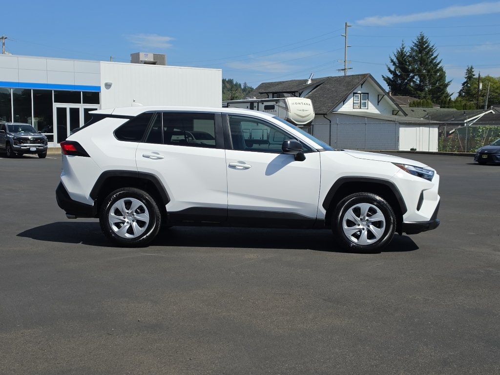 Certified 2025 Toyota RAV4 LE AWD/4WD image 7