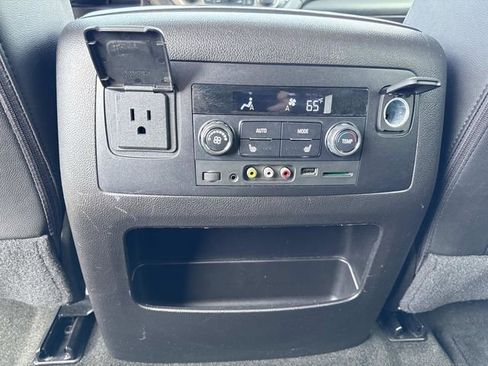Used 2016 Chevrolet Suburban LT image 36