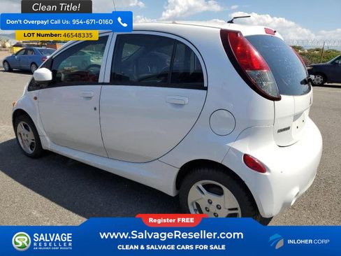 Used 2012 Mitsubishi i image 3
