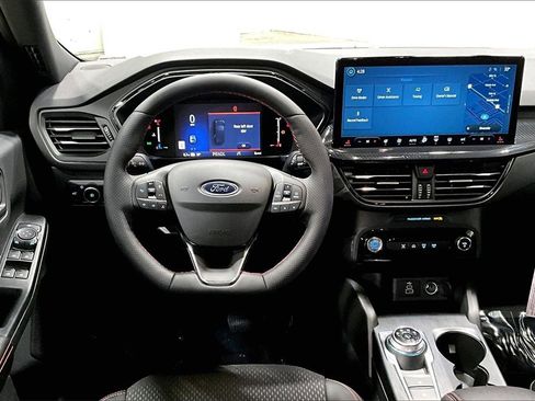 Certified 2025 Ford Escape ST-Line Select w/ Tech Pack #1 image 5