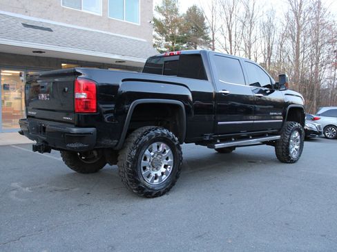 Used 2016 GMC Sierra 2500 Denali w/ Duramax Plus Package image 6