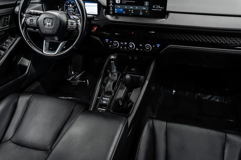 Used 2024 Honda Accord Touring image 28