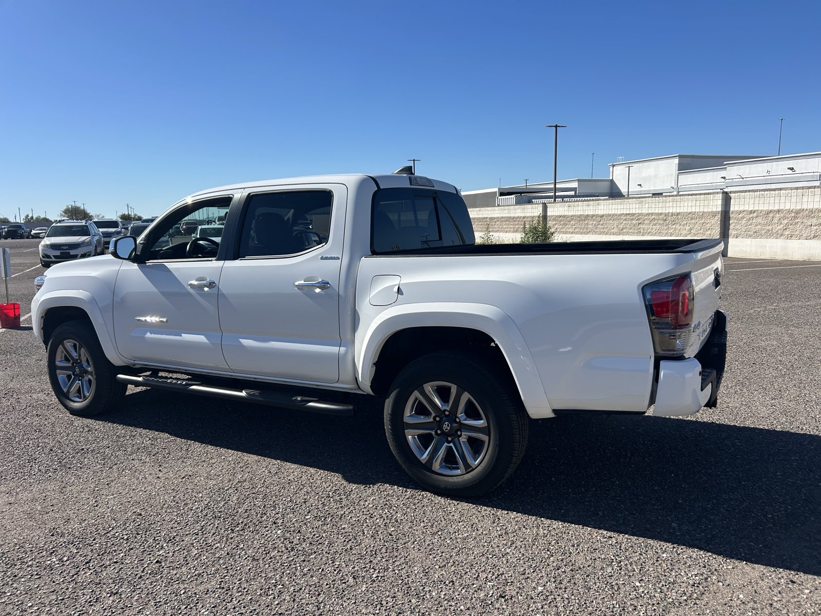 Used 2017 Toyota Tacoma Limited w/ Tow Package AWD/4WD image 3