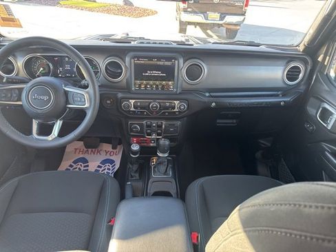 Used 2023 Jeep Wrangler Unlimited Rubicon 4xe image 13