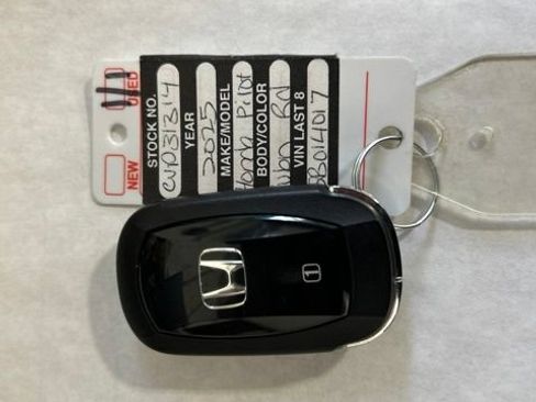 Certified 2025 Honda Pilot TrailSport image 35