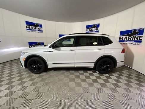 Used 2024 Volkswagen Tiguan SE R-Line FWD image 13