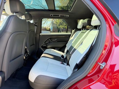 Used 2023 Land Rover Range Rover Sport SE Dynamic image 15