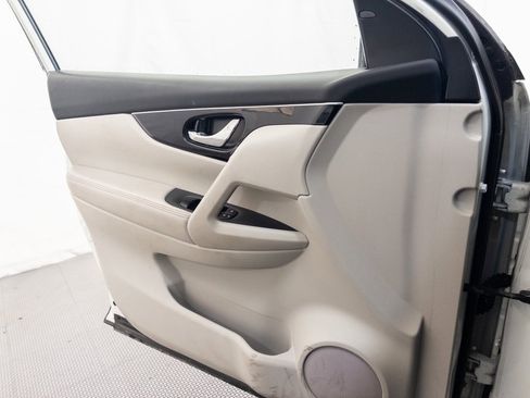 Used 2019 Nissan Rogue Sport SL w/ Premium Package image 31