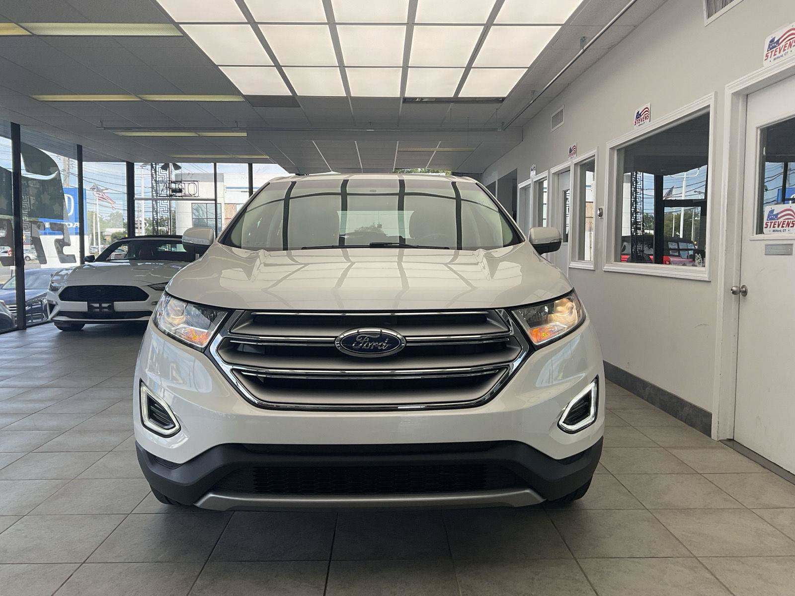 Used 2017 Ford Edge SEL w/ Equipment Group 201A AWD/4WD image 2