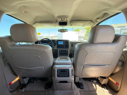 Used 2003 GMC Sierra 2500 SLT w/ SLT Preferred Equipment Group AWD/4WD image 37