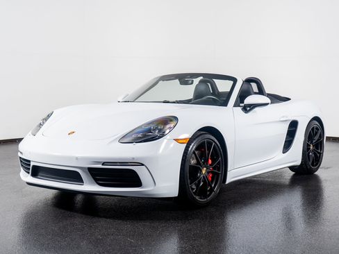 Used 2022 Porsche 718 Boxster S image 22