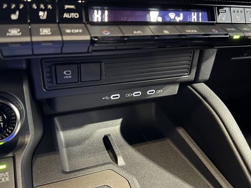 Certified 2025 Toyota Land Cruiser Base image 16