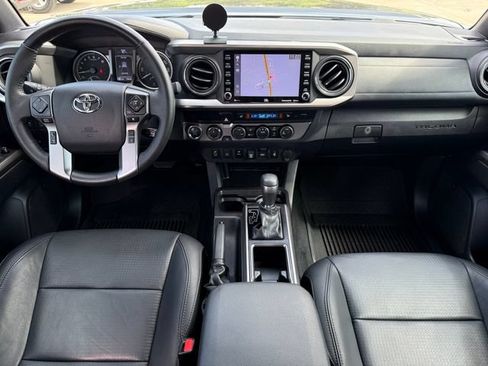 Used 2022 Toyota Tacoma Limited w/ Nightshade Package AWD/4WD image 23