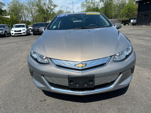 Used 2017 Chevrolet Volt LT FWD image 8