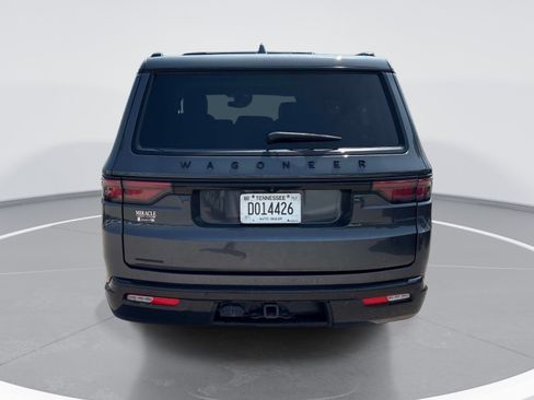 Used 2023 Jeep Wagoneer Series II AWD/4WD image 7