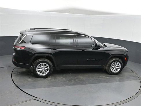 New 2025 Jeep Grand Cherokee L Laredo image 31