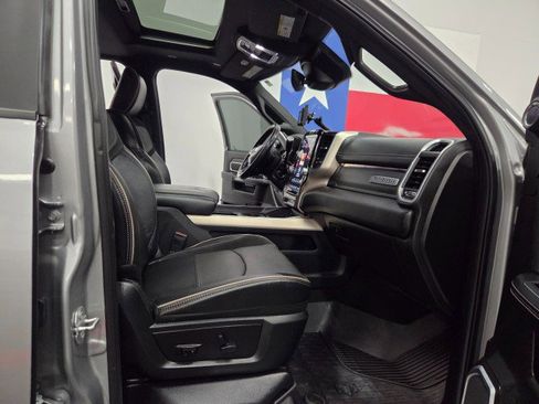 Used 2019 RAM 2500 Laramie AWD/4WD image 8