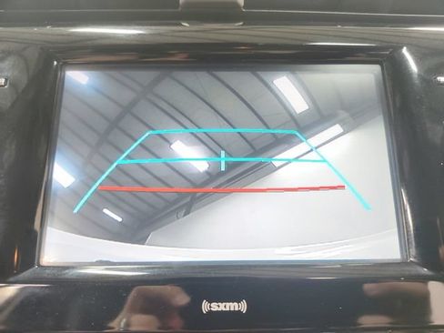 Used 2020 Toyota Camry SE FWD image 29
