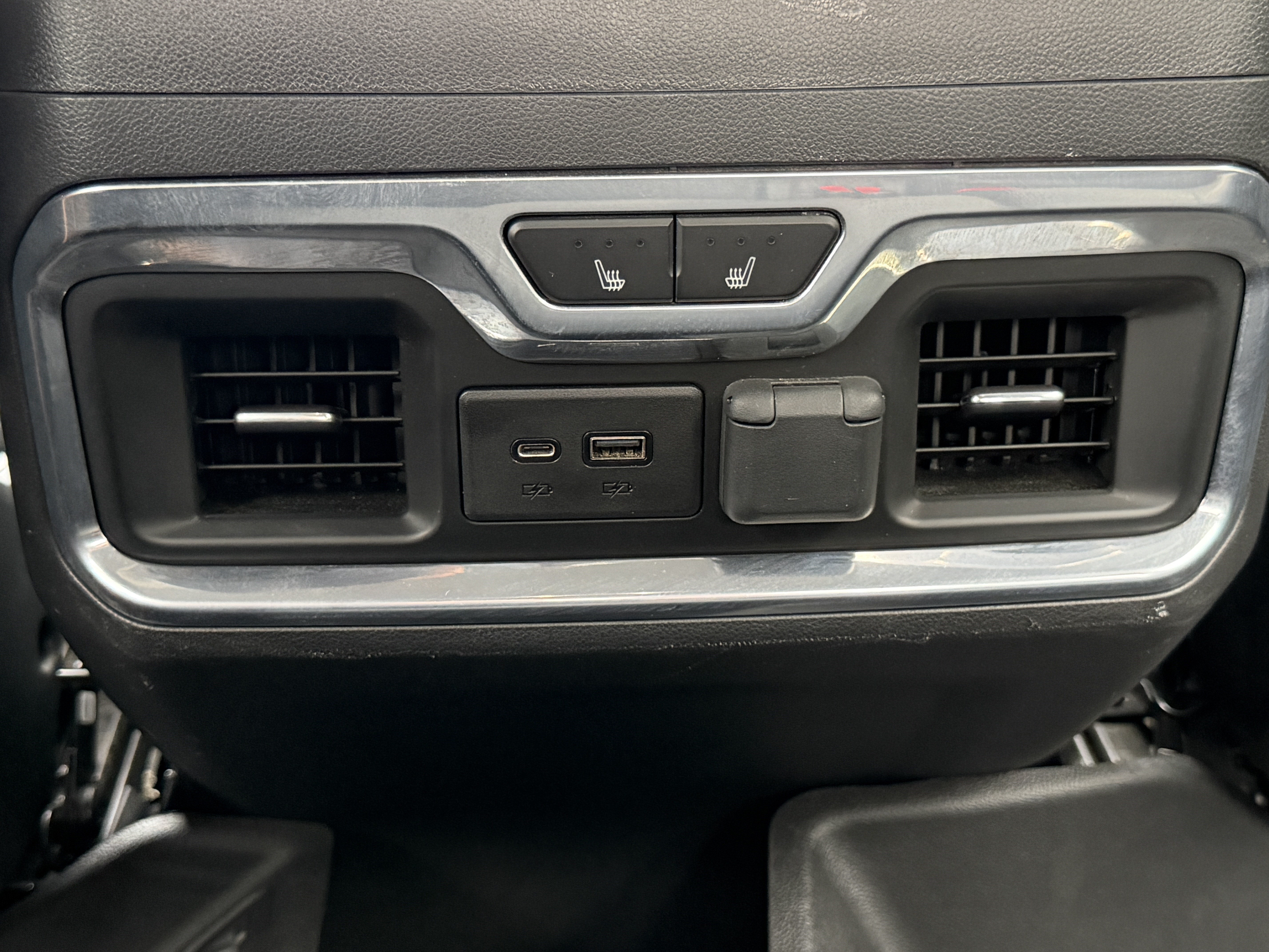 Used 2020 GMC Sierra 1500 SLT w/ SLT Premium Plus Package AWD/4WD image 27
