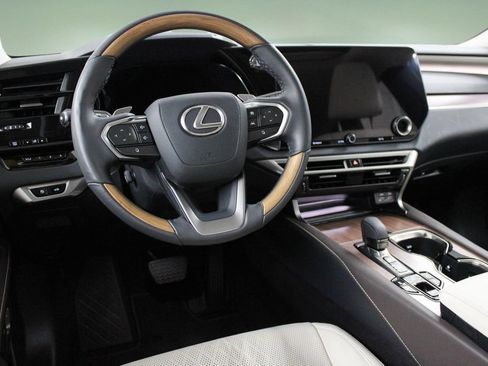 Used 2025 Lexus RX 350 Premium Plus w/ Convenience Package AWD/4WD image 17