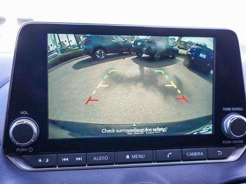 Used 2024 Nissan Sentra SR FWD image 27
