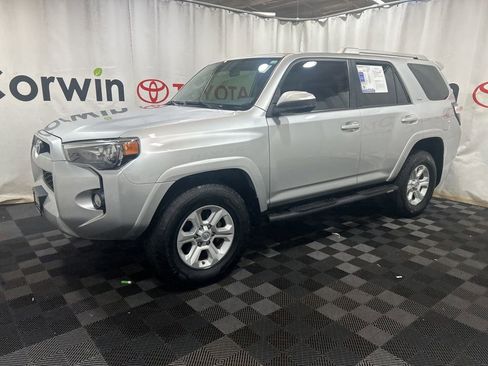 Used 2016 Toyota 4Runner SR5 image 4