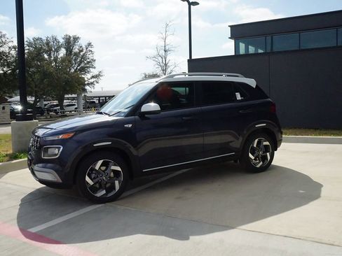 New 2026 Hyundai Venue SEL image 4