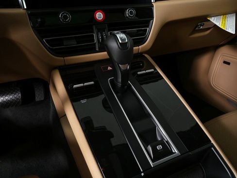 New 2026 Porsche Macan S image 19