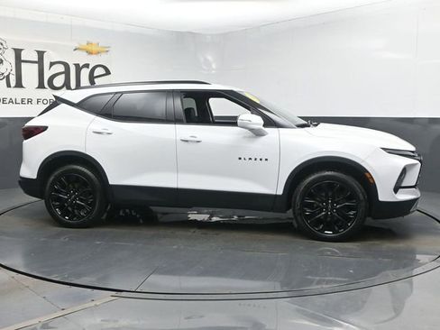 Used 2024 Chevrolet Blazer LT w/ LPO, Black Grille Bar Package image 1