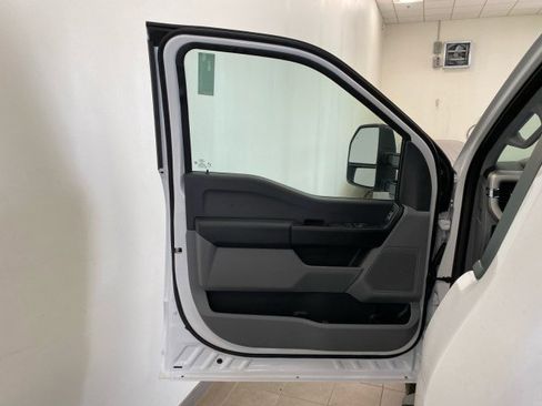 New 2025 Ford F350 XL w/ XL Chrome Package AWD/4WD image 9