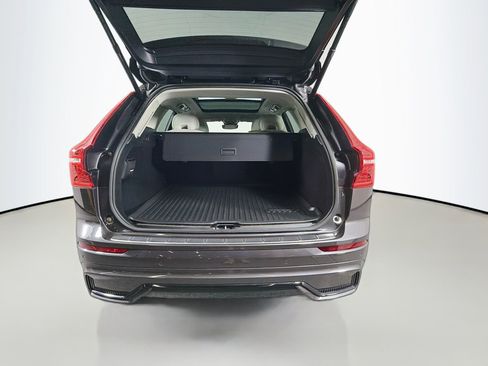 Certified 2023 Volvo XC60 B5 Plus w/ Protection Package Premier AWD/4WD image 26