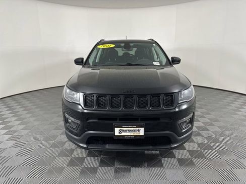 Used 2021 Jeep Compass Latitude w/ Sun and Sound Group AWD/4WD image 2