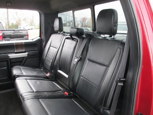 Used 2016 Ford F150 Lariat image 19