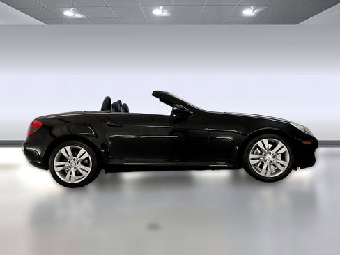 Used 2009 Mercedes-Benz SLK 350 image 8