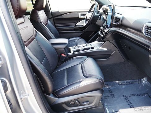 Used 2024 Ford Explorer Platinum w/ Technology Package AWD/4WD image 63