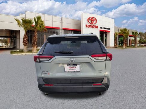 Used 2019 Toyota RAV4 XLE w/ Convenience Package image 6