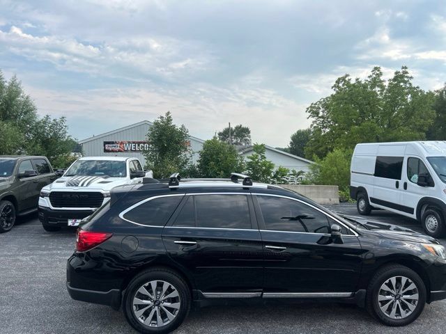 Used 2017 Subaru Outback 2.5i Touring w/ Popular Package #5A AWD/4WD image 7